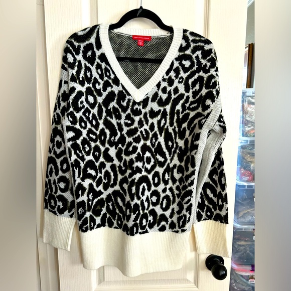 Saks Fifth Avenue Sweaters - New without tags animal print sweater.‎ Saks, Fifth Avenue. Oversized small.